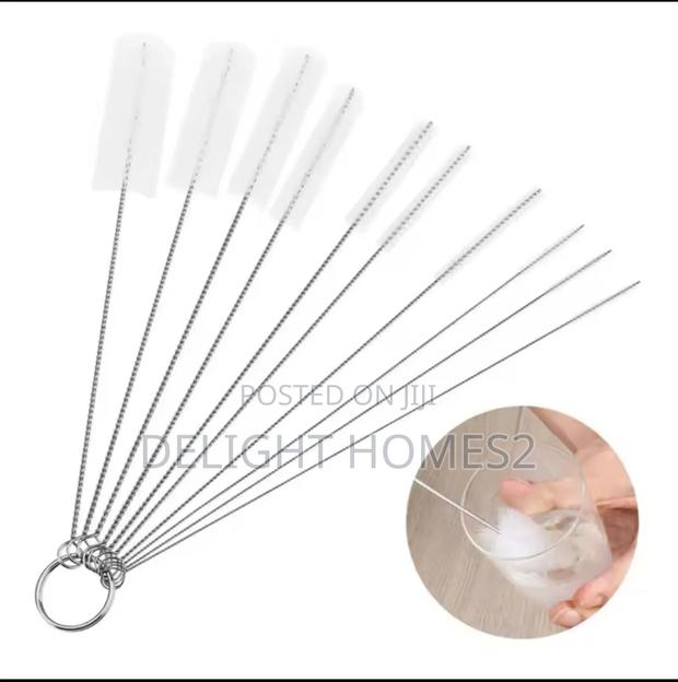 Drinking Straw Cleaning Brush_car - main view