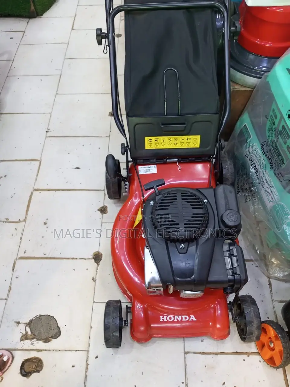 Well Performing 18inch Honda Petrol Lawn Mower