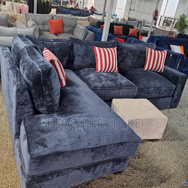 6 Seater L Seat With A Puff And Throw Pillows