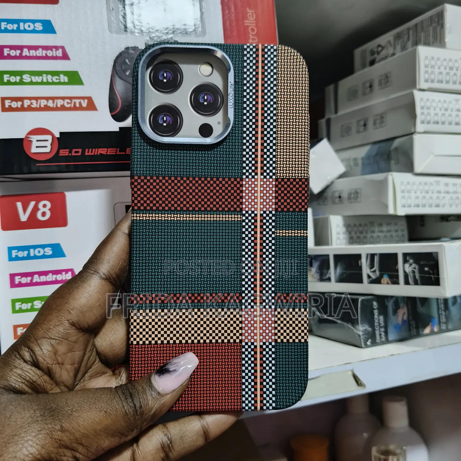 iPhone 16 Pro Max Magsafe Carbon Fiber Back Cover