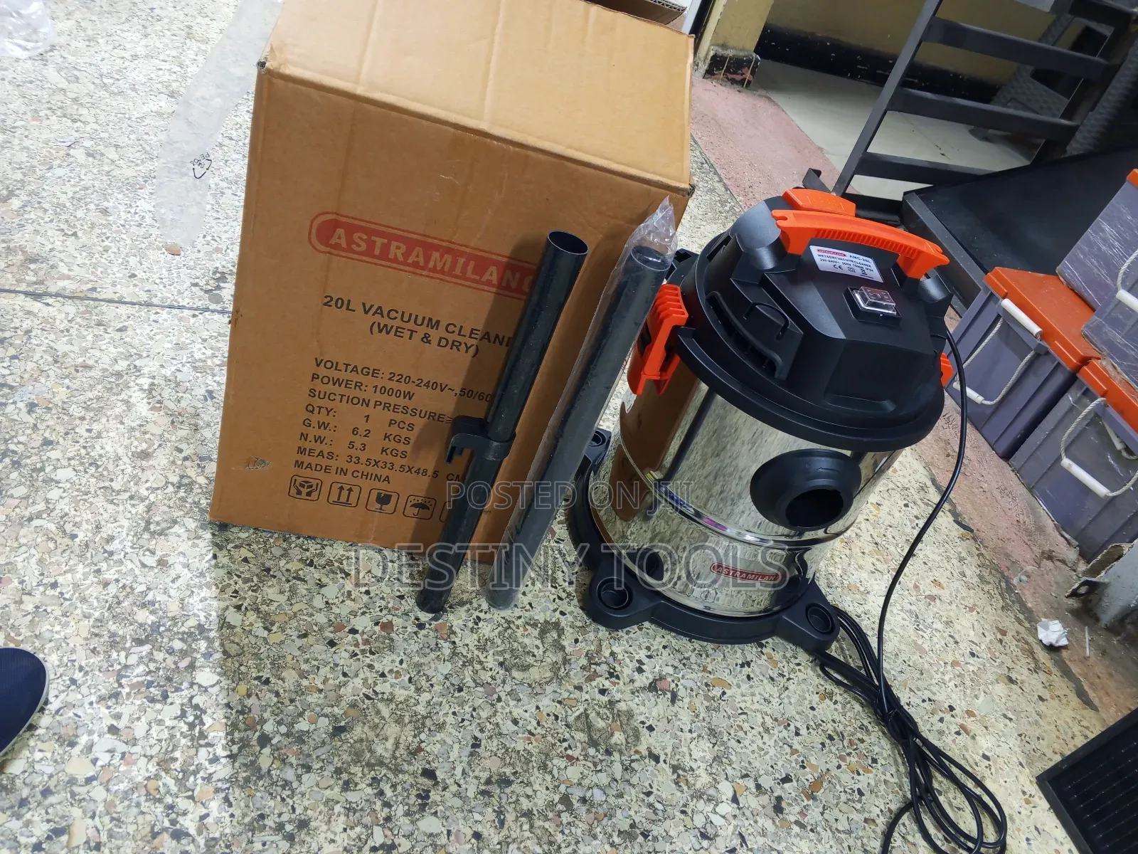 Astramilano Vacuum Cleaner 20l