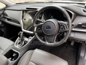 Subaru Outback 2022 White