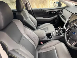Subaru Outback 2022 White