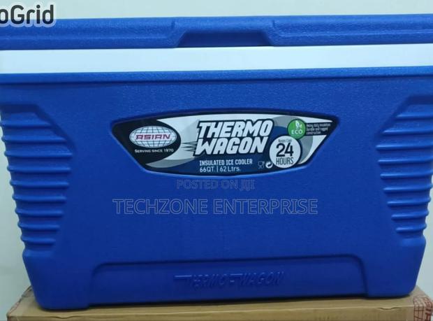 *Large Capacity 62 Litres Cooler Box,*