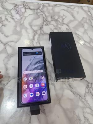 Motorola Razr 2022 256 GB Gray - thumbnail 2