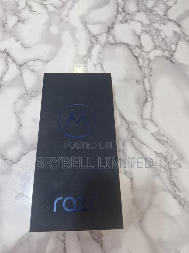 Motorola Razr 2022 256 GB Gray - thumbnail 13