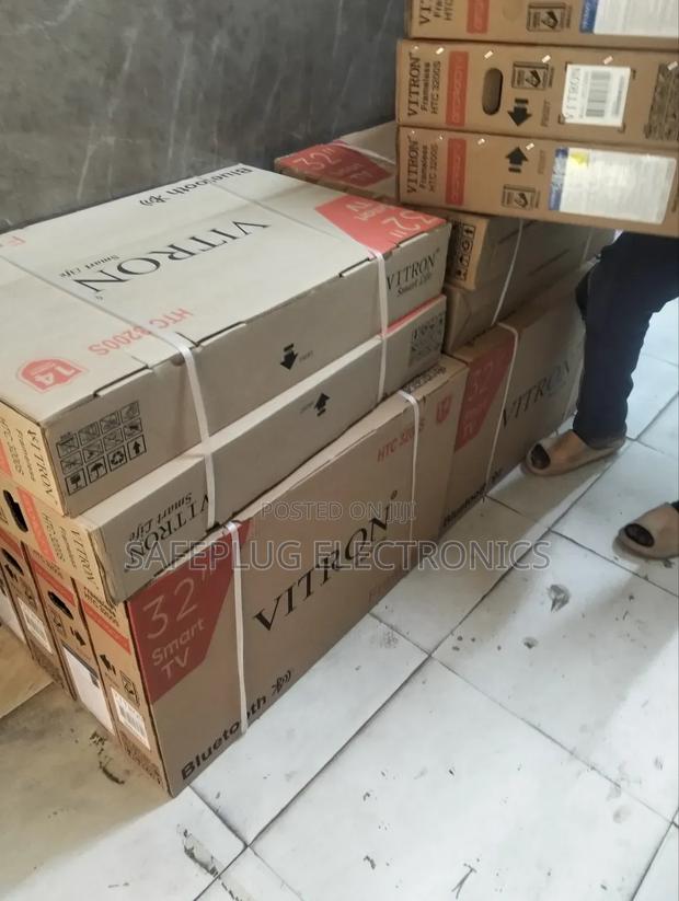 Vitron 32" Smart Tv – Clear, Fast Connected - main view