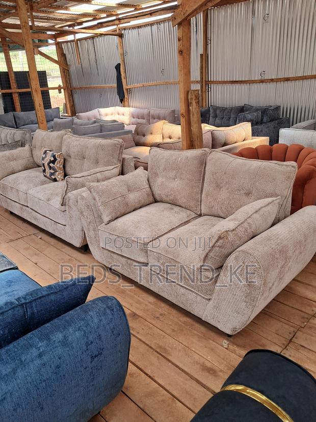Plush Butterfly Sofa 5 Seater 3,2 Sofa