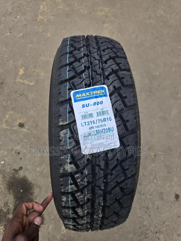 215/75r15 Maxtrek Tyre At