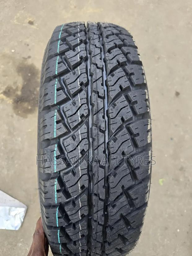 215/75r15 Maxtrek Tyre At - thumbnail 2