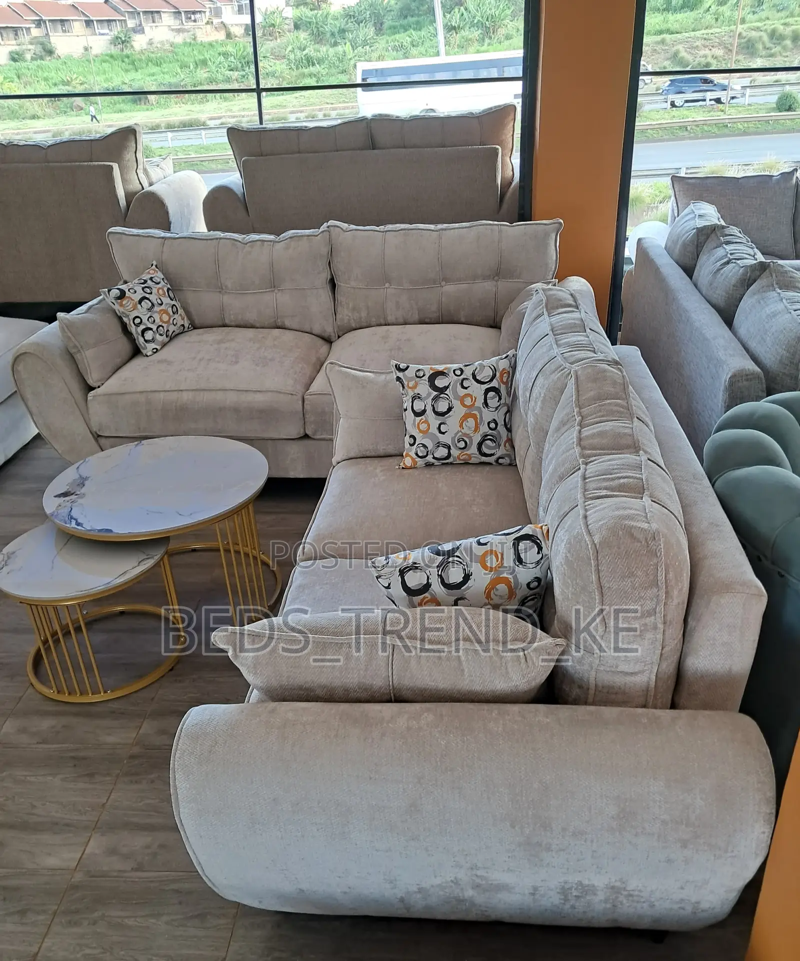 Supportive 5 Seater Butterfly Sofa