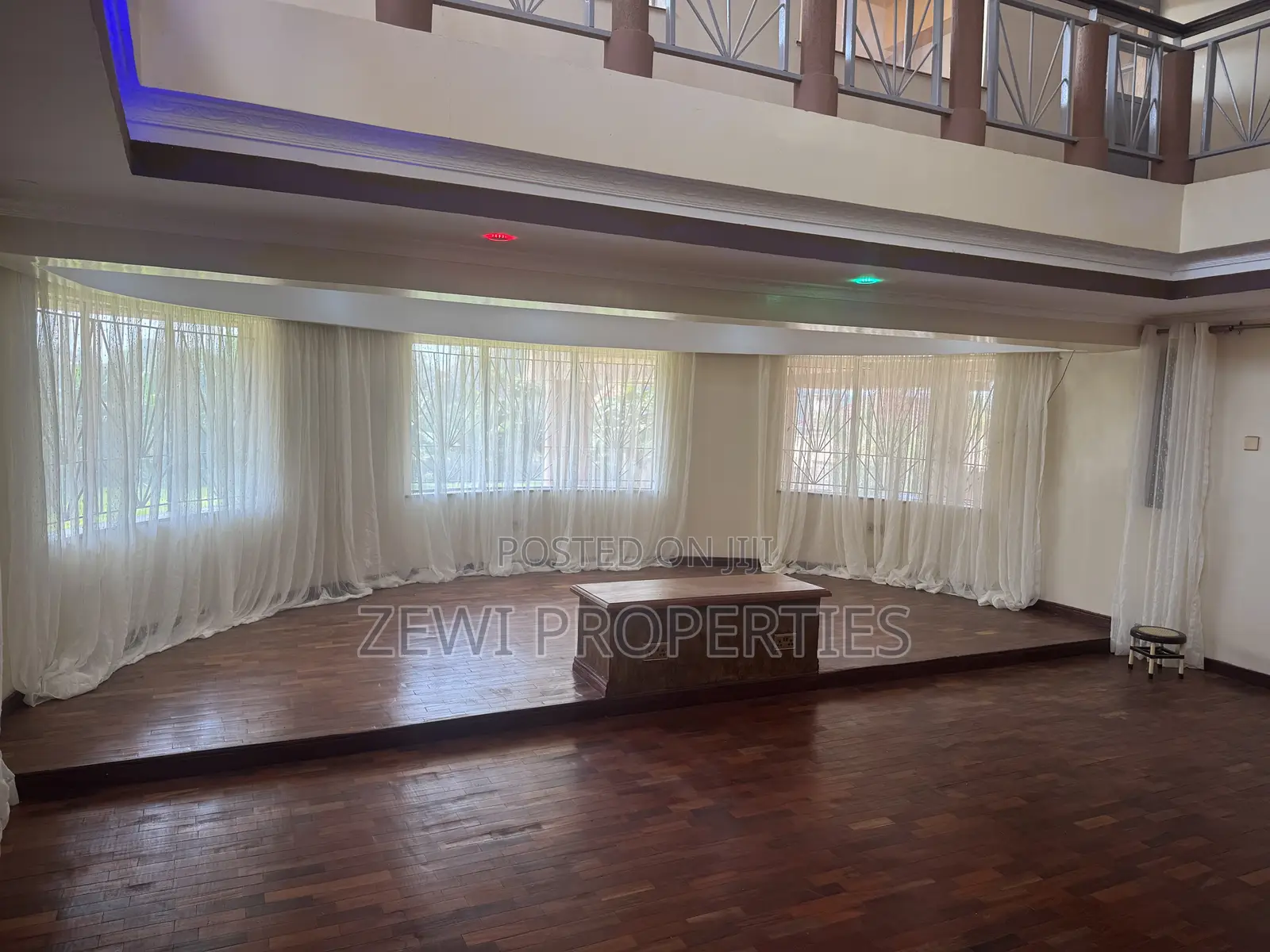 11bdrm Mansion in Runda for sale