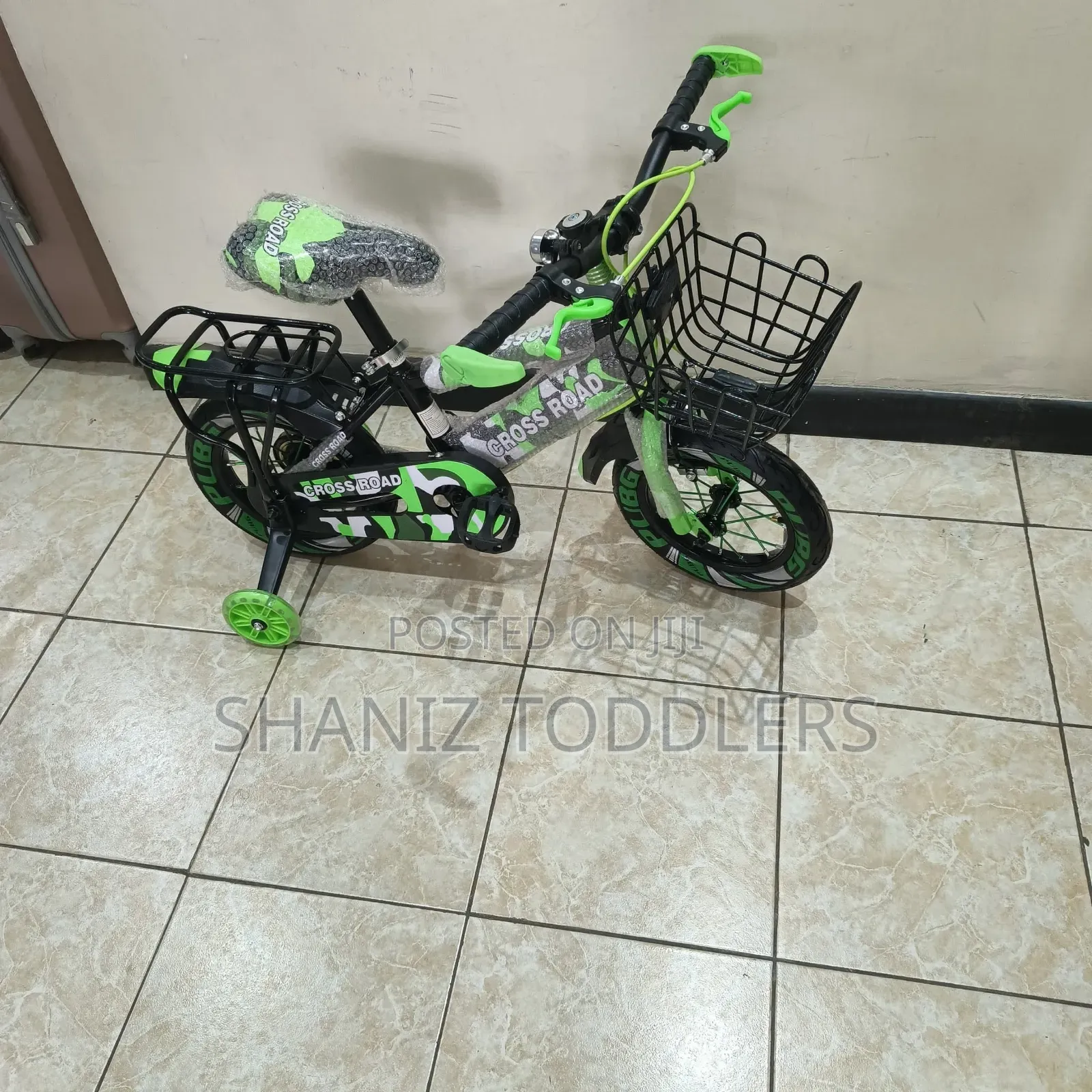 Green Crossroad Bike Size 12 (3-5yrs)