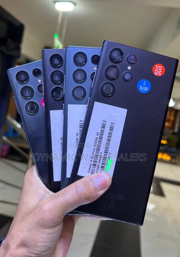 Samsung Galaxy S22 Ultra 5G 512 GB Black - main view