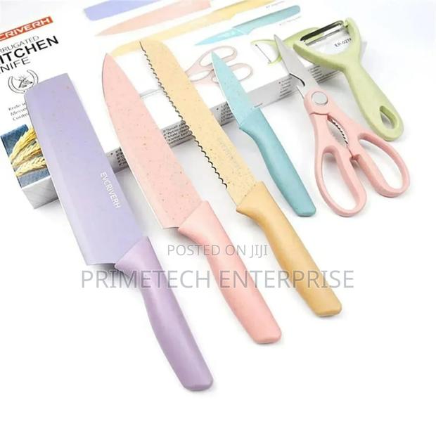 Macaroon Straw Six Piece Knives Set - main view
