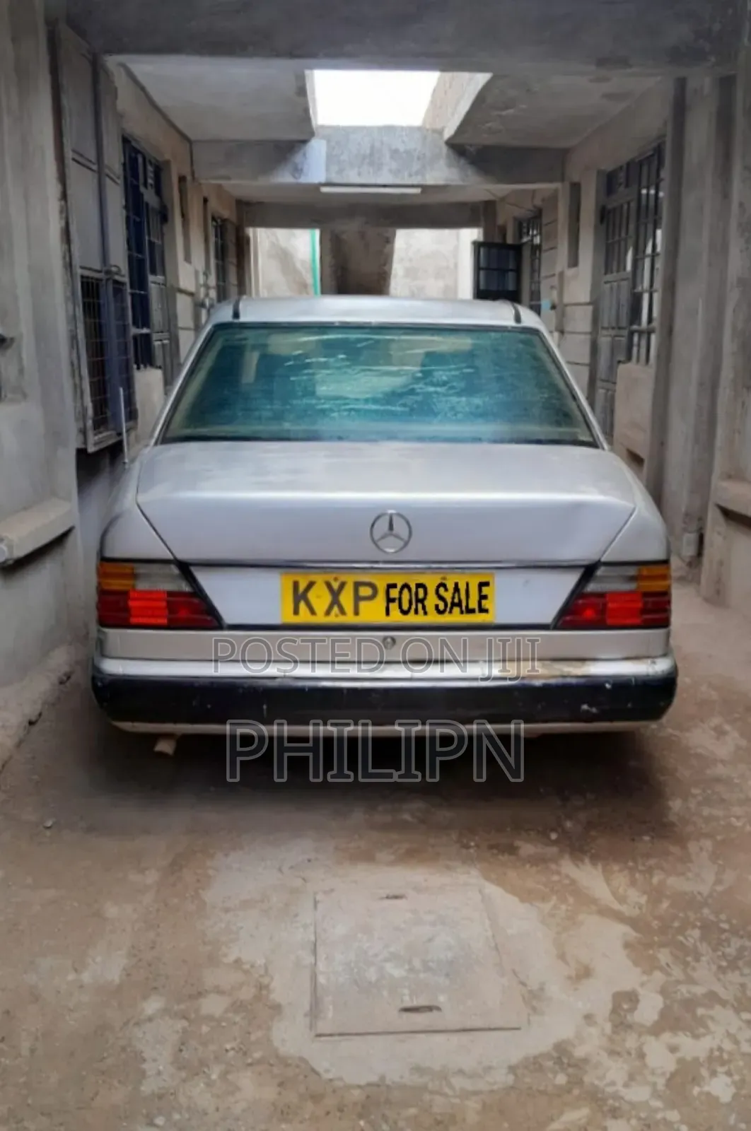 Mercedes-Benz W124 1990 Silver