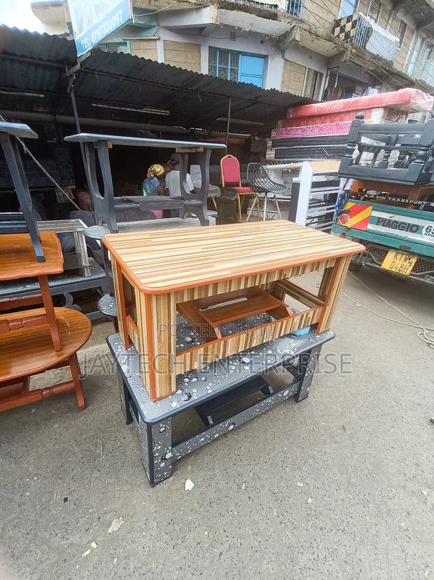 Classic Coffee Table - main view