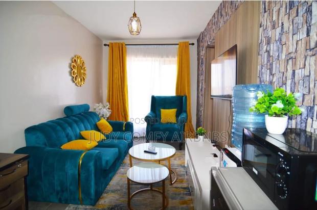 Airbnb Spaces -Studio,1,2 Bedrooms Roysamb-Near TRM