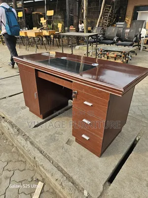 Executive Office Table Q009<>A
