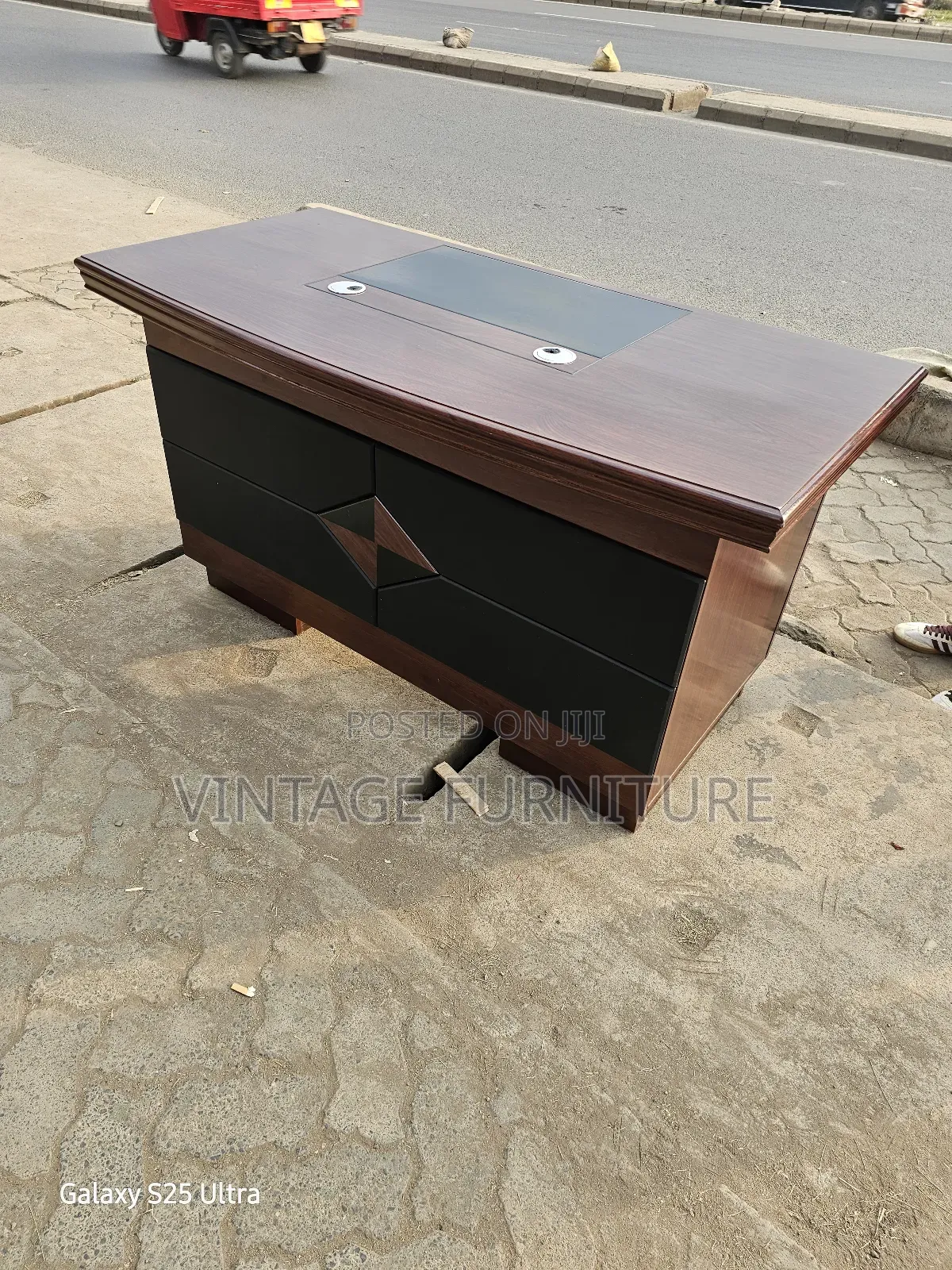 Executive Office Table Q009<>A