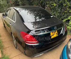 Mercedes-Benz C200 2015 Black