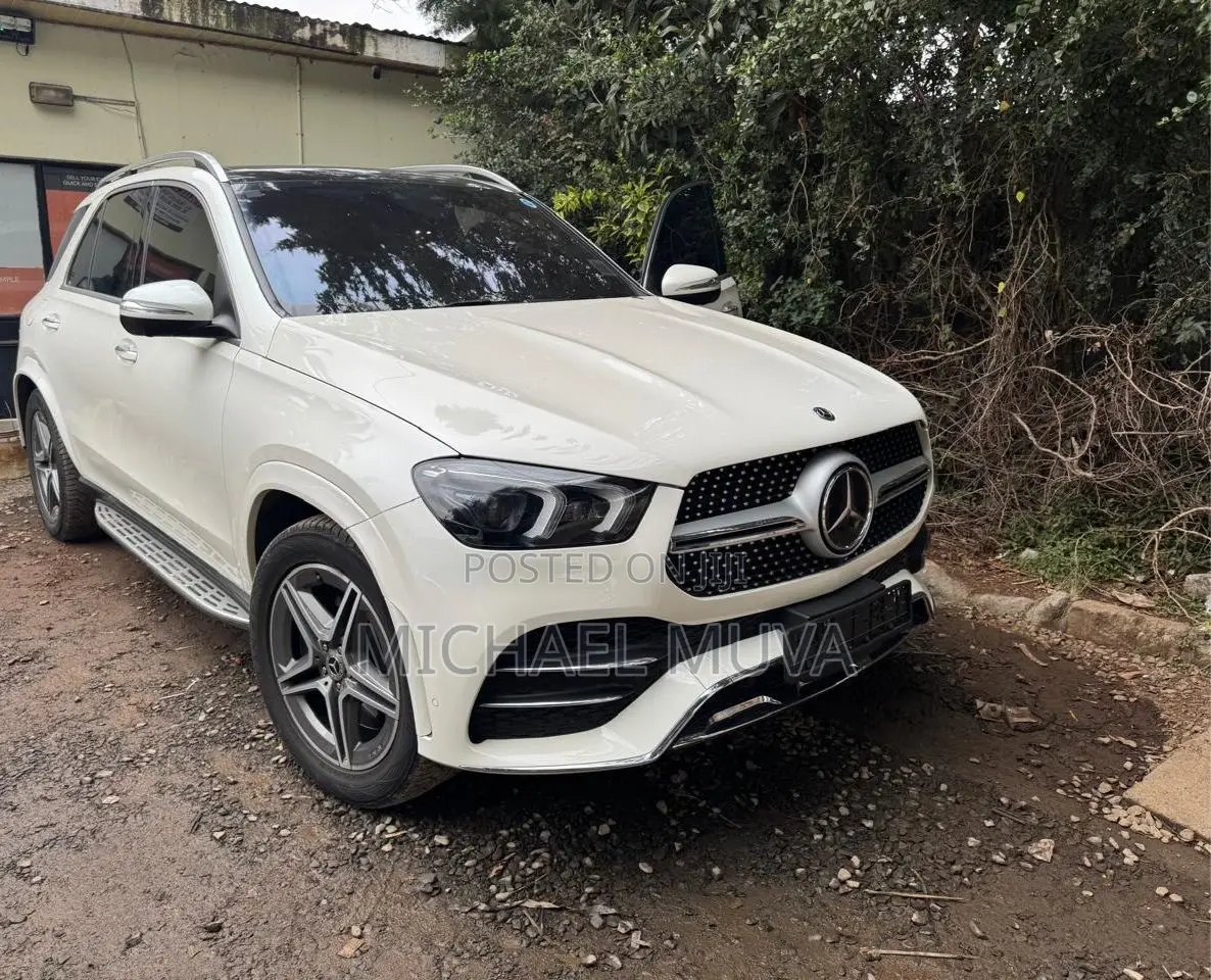 Mercedes-Benz GLE-Class GLE 400d 4MATIC 2021 Pearl