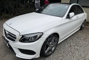 Mercedes-Benz C200 2017 Pearl