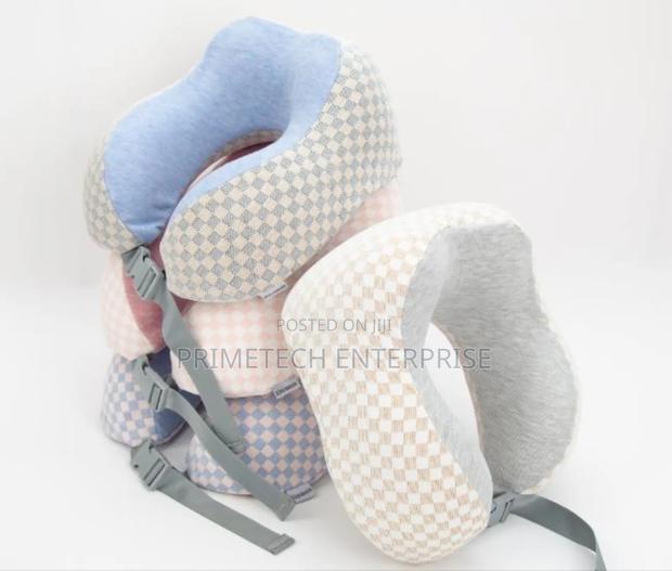 Portable Travel Neck Pillow - main view