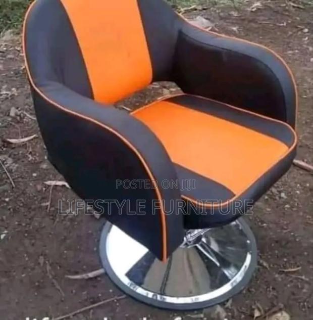 Styling Chairs With Hydraulic Base - main view