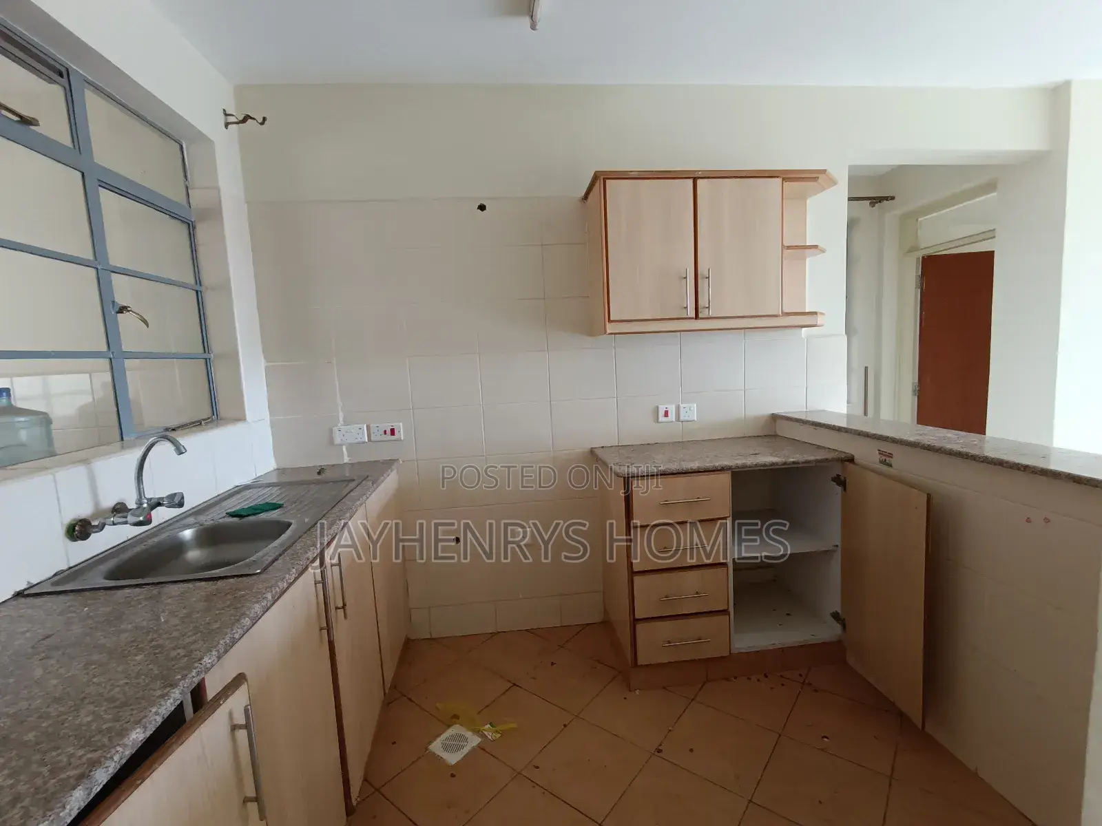 2bdrm Apartment in Kalimoni for sale