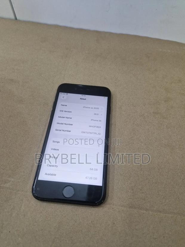 Apple iPhone SE 64 GB Black - thumbnail 4