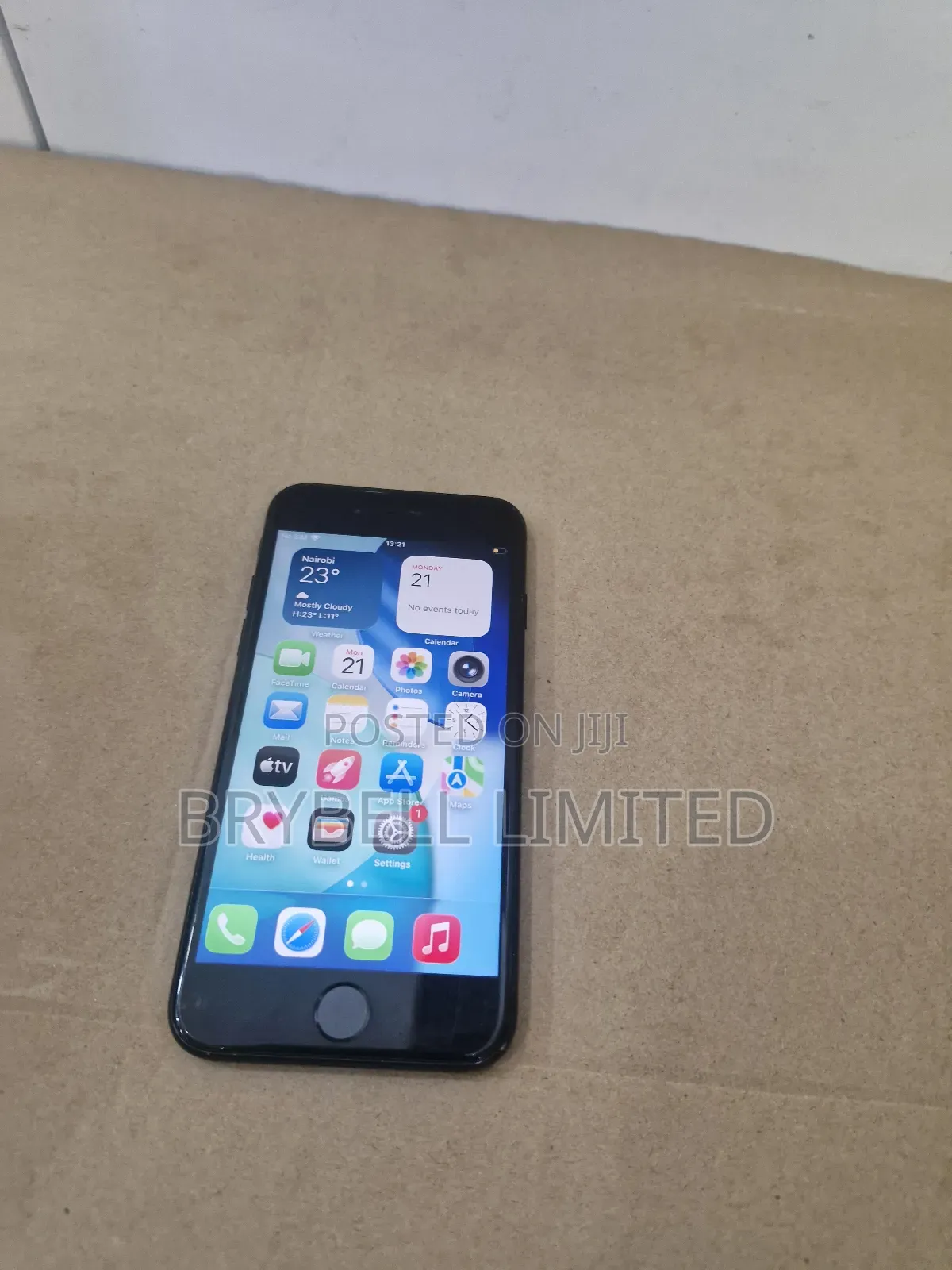 Apple iPhone SE 64 GB Black