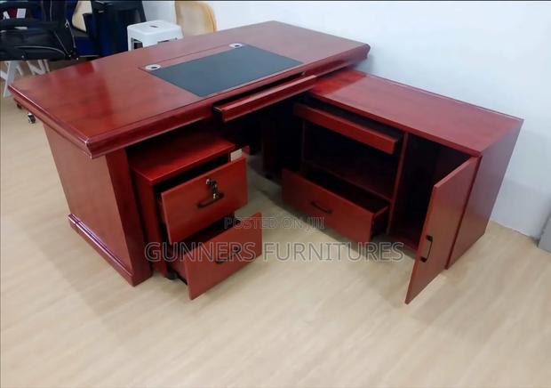 Eexecutive Office Desk 1.6metres.