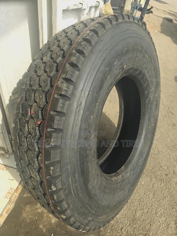 12r22.5 Bridgestone - main view