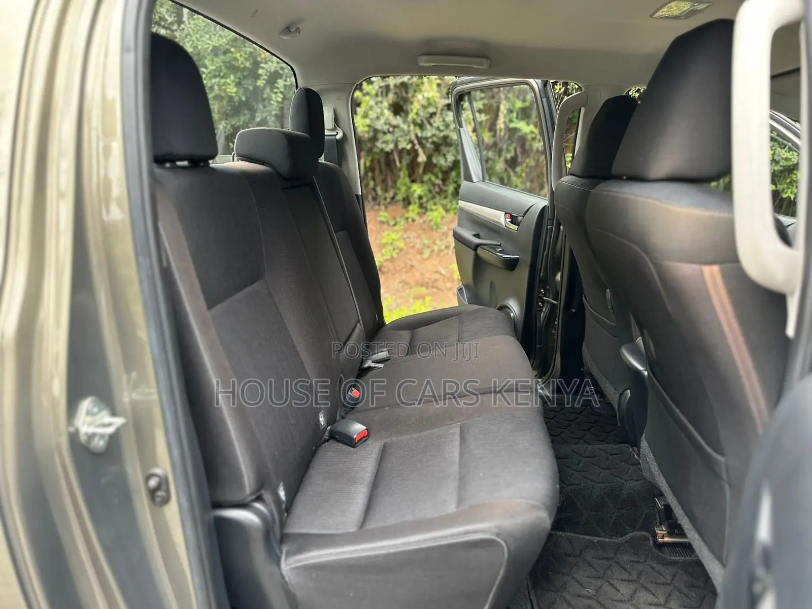 Toyota Hilux 2.4 Diesel 2020 Brown