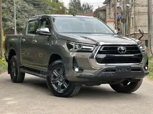 Toyota Hilux 2.4 Diesel 2020 Brown