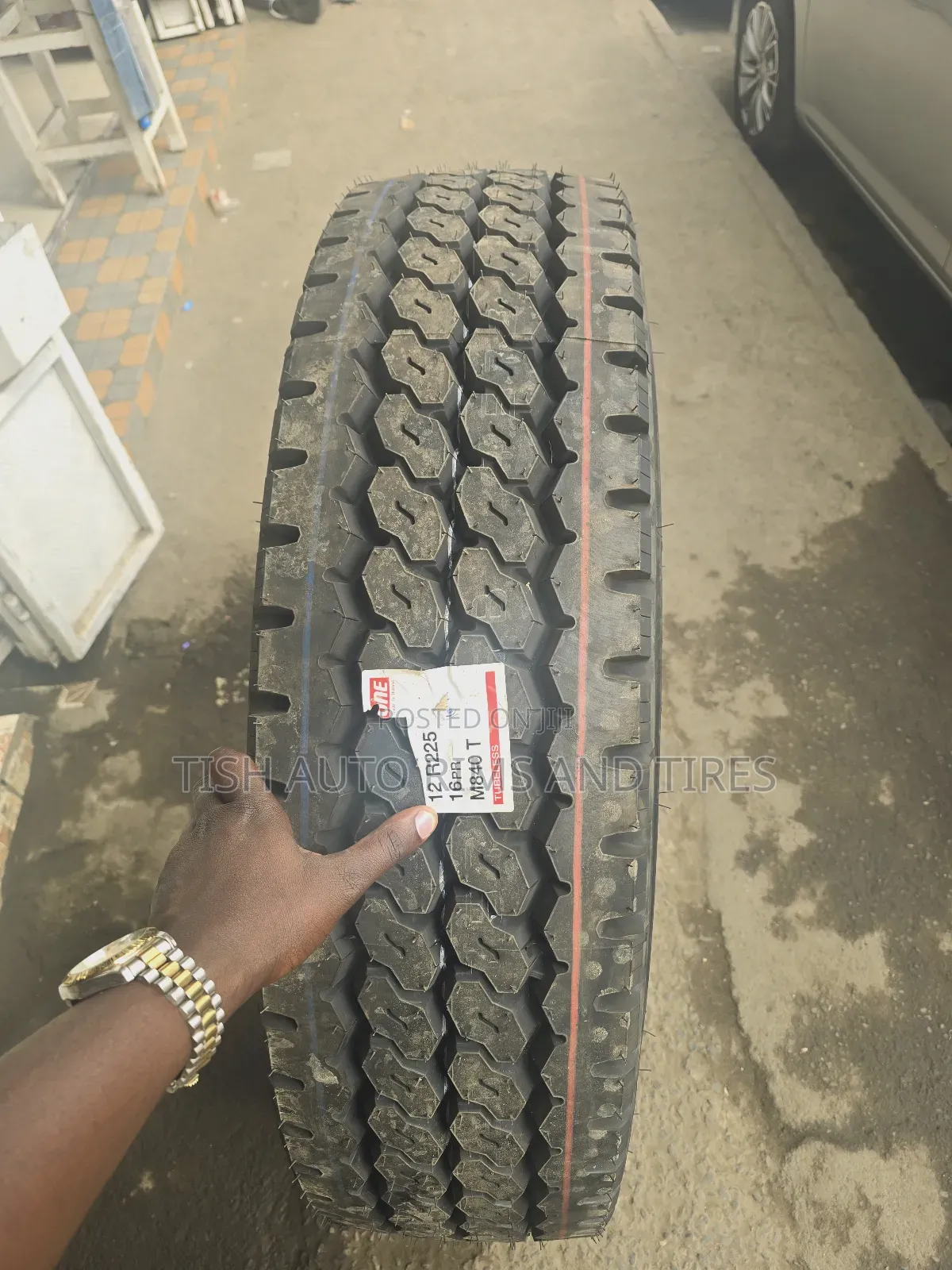 Bridgestone 12r22.5