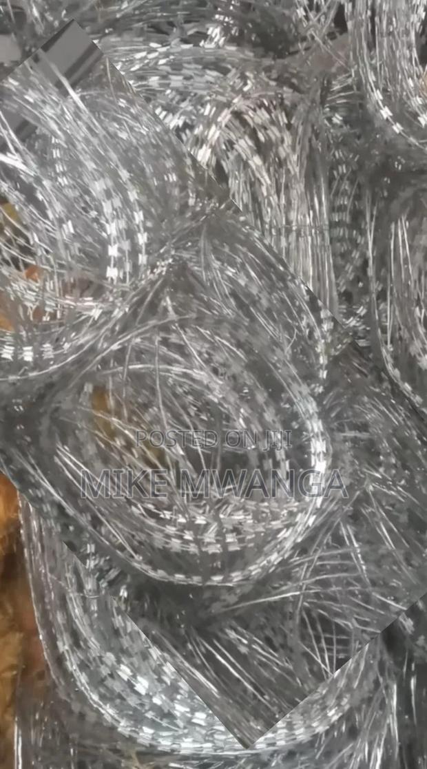 Rust Resistance Razor( 450mmx7.5m) Wire - main view