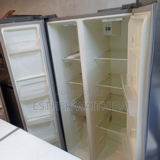 Lg Twin Door Fridge - thumbnail 2