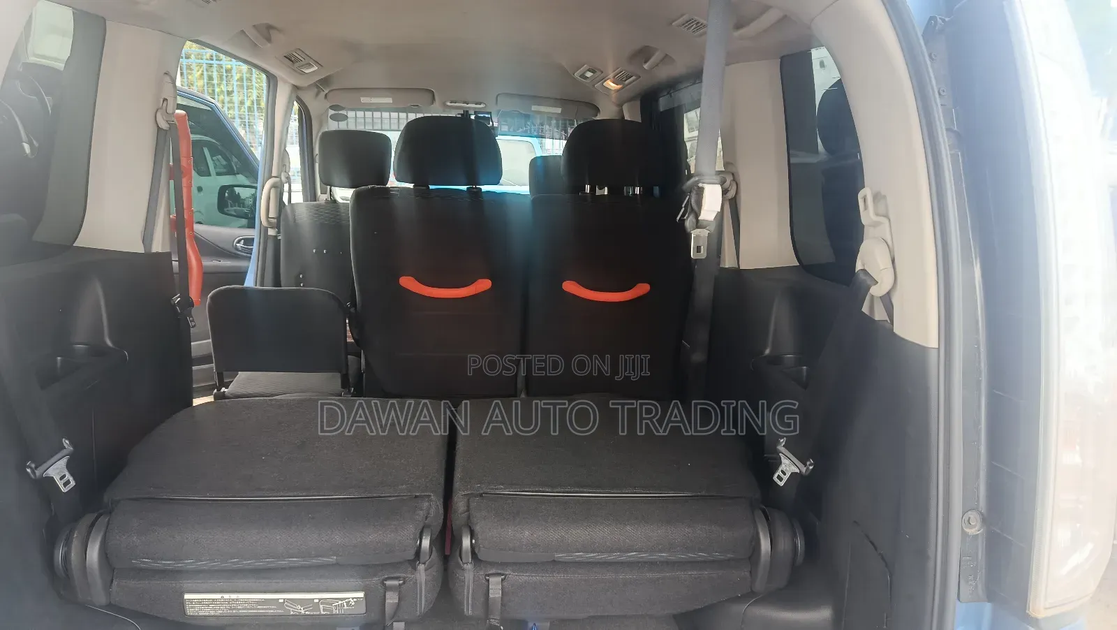 Nissan Serena 2017 Blue