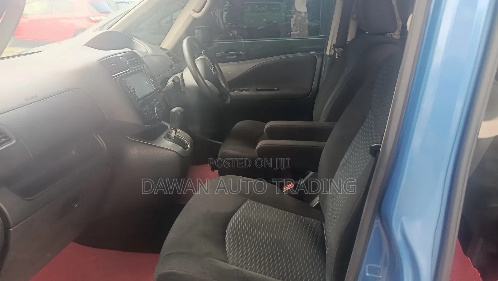 Nissan Serena 2017 Blue
