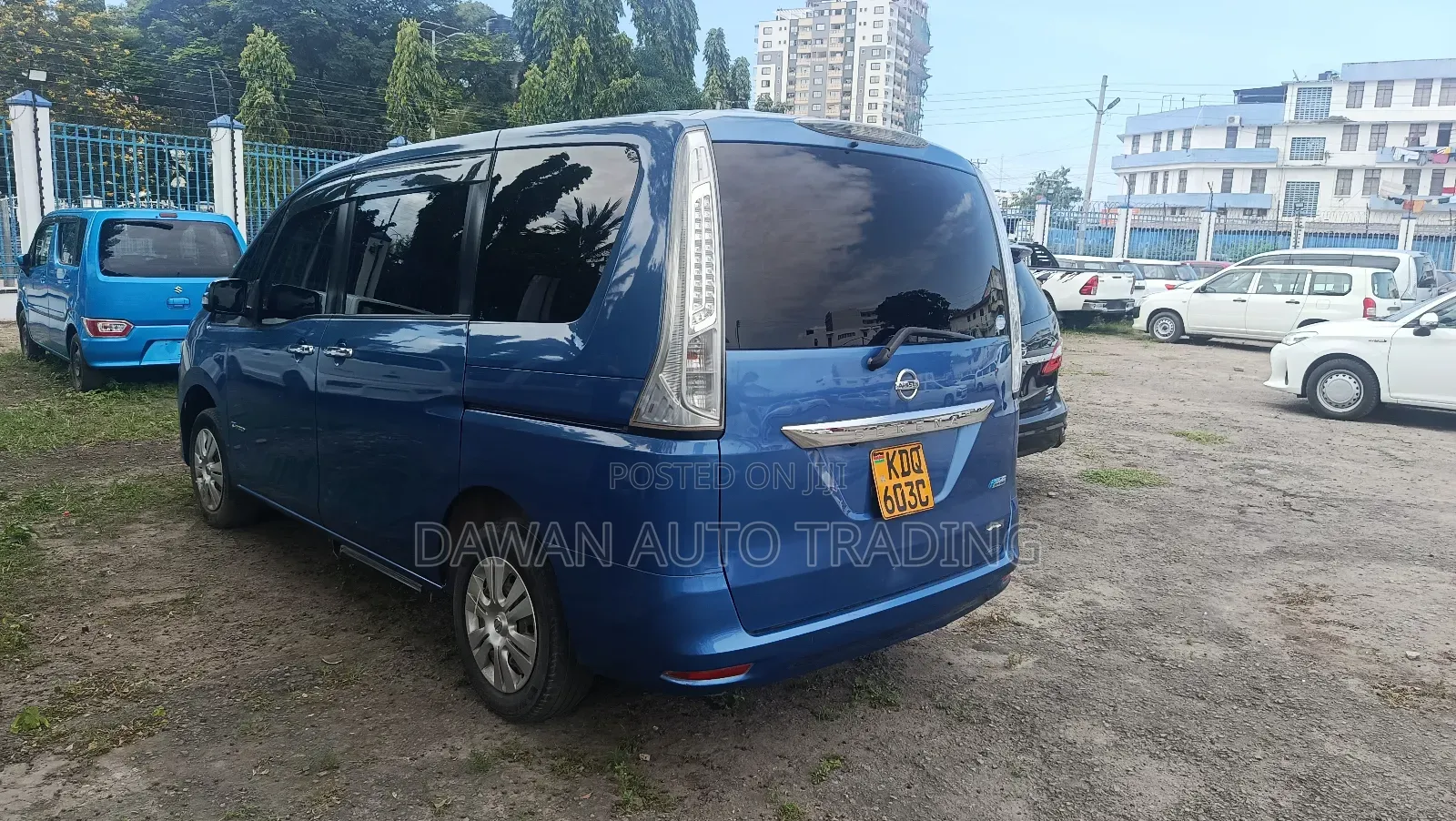 Nissan Serena 2017 Blue