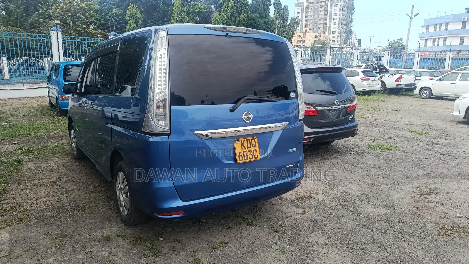 Nissan Serena 2017 Blue