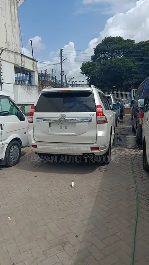 Toyota Land Cruiser Prado 2.8 2017 White