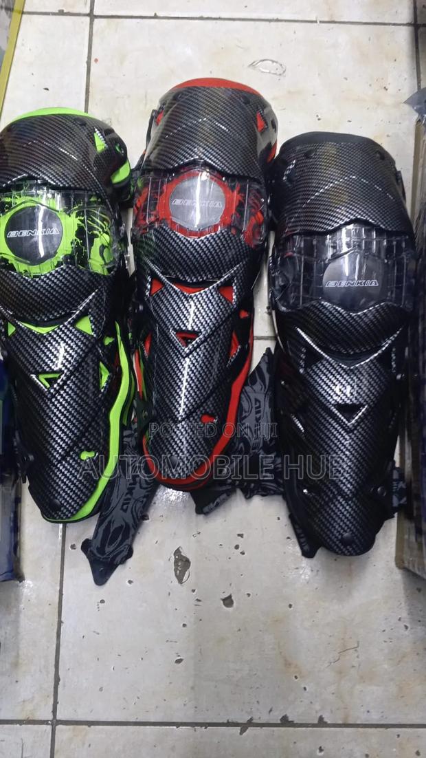 Quality Knee Guards - Strechable Knee Guards - thumbnail 2