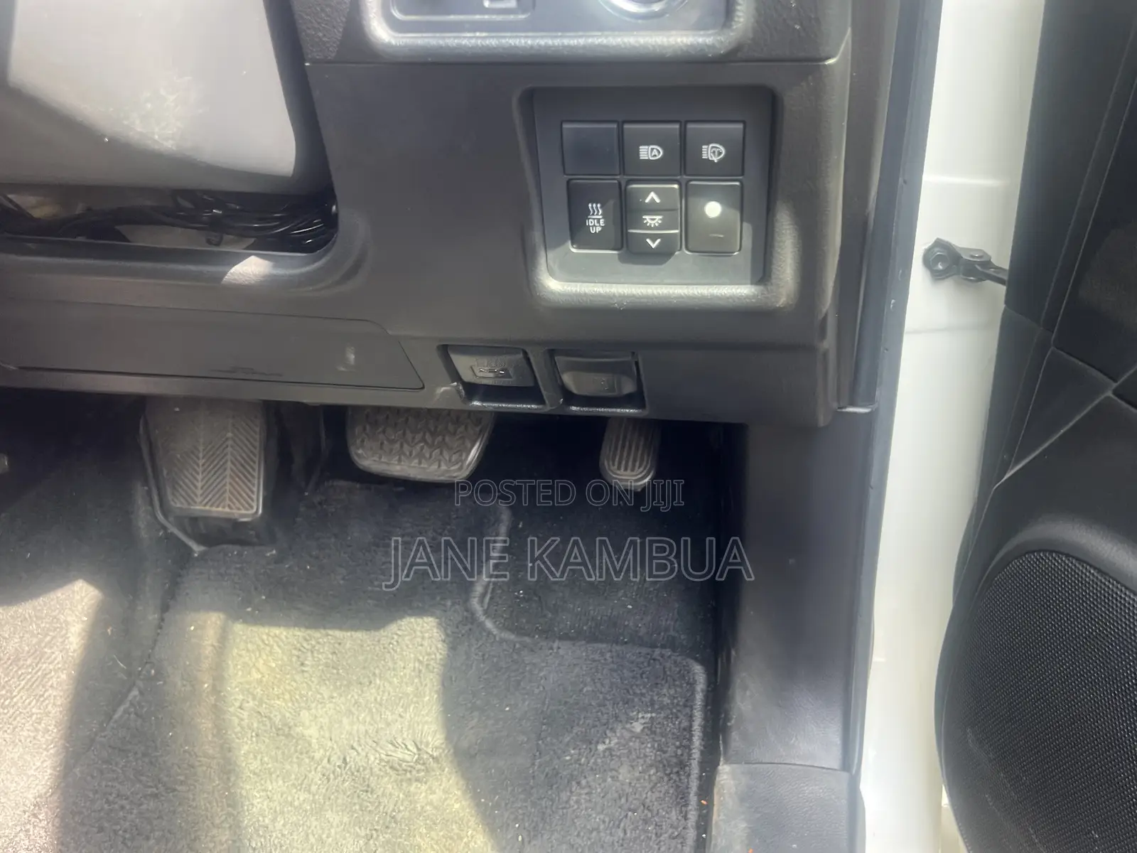 Toyota Land Cruiser Prado 2018 White