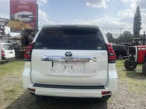 Toyota Land Cruiser Prado 2018 White