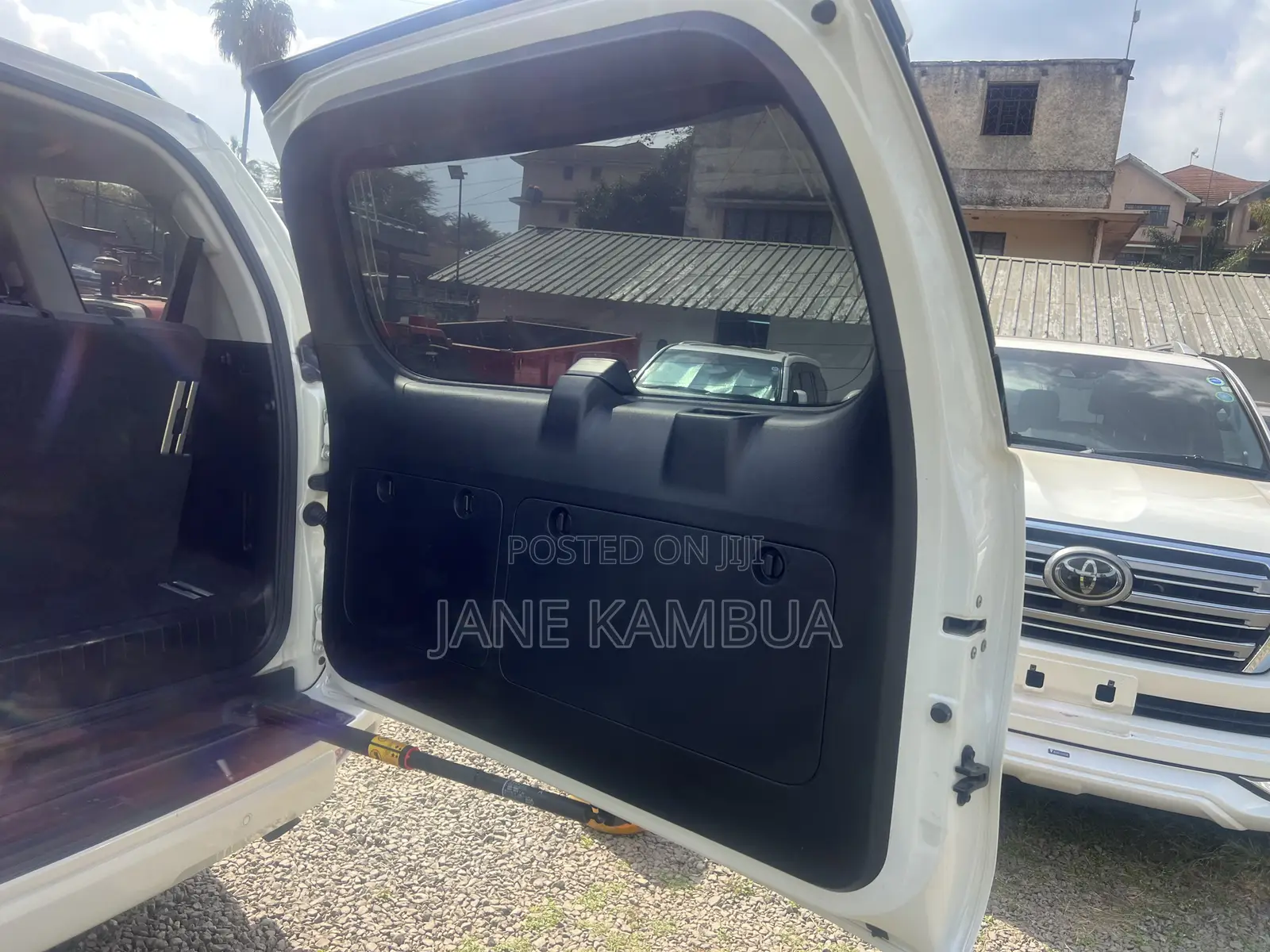 Toyota Land Cruiser Prado 2018 White