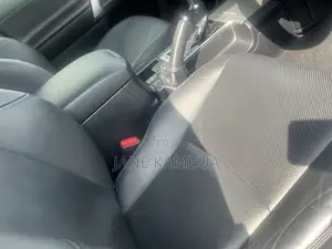 Toyota Land Cruiser Prado 2018 White
