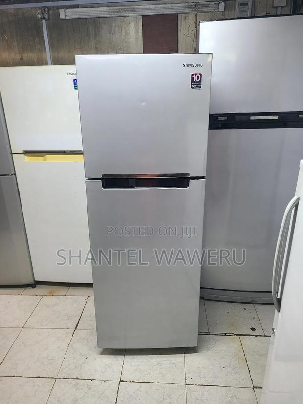Digital Inverter Fridge Silver Rt28f